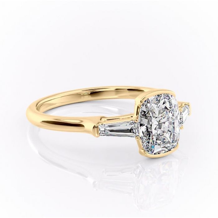 Inel de logodnă Lunaria din aur Galben 14kt cu moissanite tăietură pernă – Solitar rafinată pentru profil înalt | Personalizează și configurează gratuit online [1]