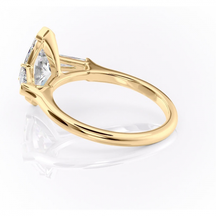 Inel de logodnă Lunaria din aur Galben 18kt cu moissanite tăietură marquise – Solitar rafinată pentru profil înalt | Personalizează și configurează gratuit online [5]