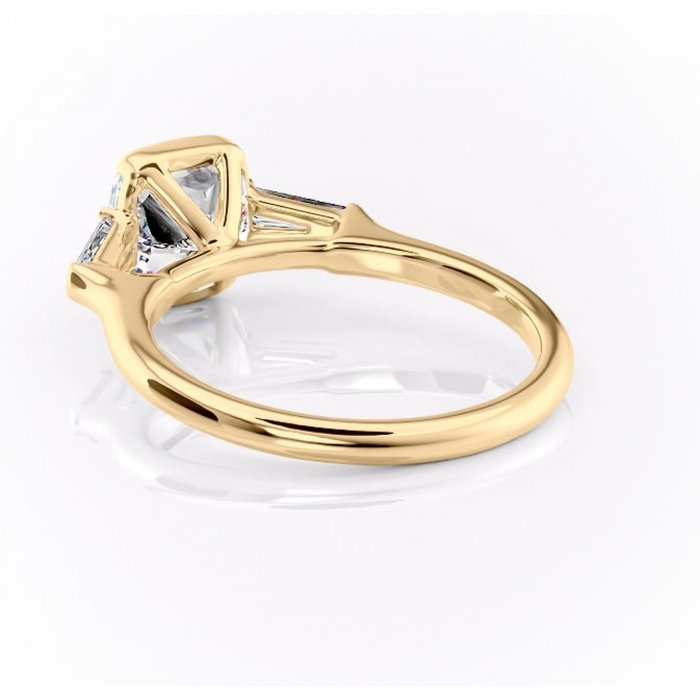 Inel de logodnă Lunaria din aur Galben 18kt cu moissanite tăietură pernă – Solitar rafinată pentru profil înalt | Personalizează și configurează gratuit online [4]