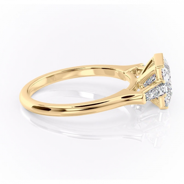 Inel de logodnă Lunaria din aur Galben 14kt cu moissanite tăietură princess – Solitar rafinată pentru profil înalt | Personalizează și configurează gratuit online [2]