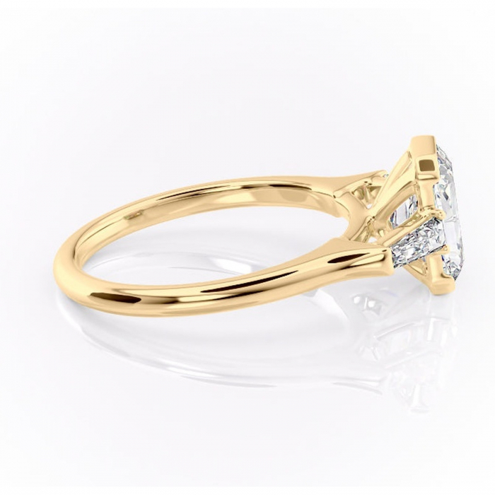 Inel de logodnă Lunaria din aur Galben 18kt cu moissanite tăietură radiantă – Solitar rafinată pentru profil înalt | Personalizează și configurează gratuit online [2]