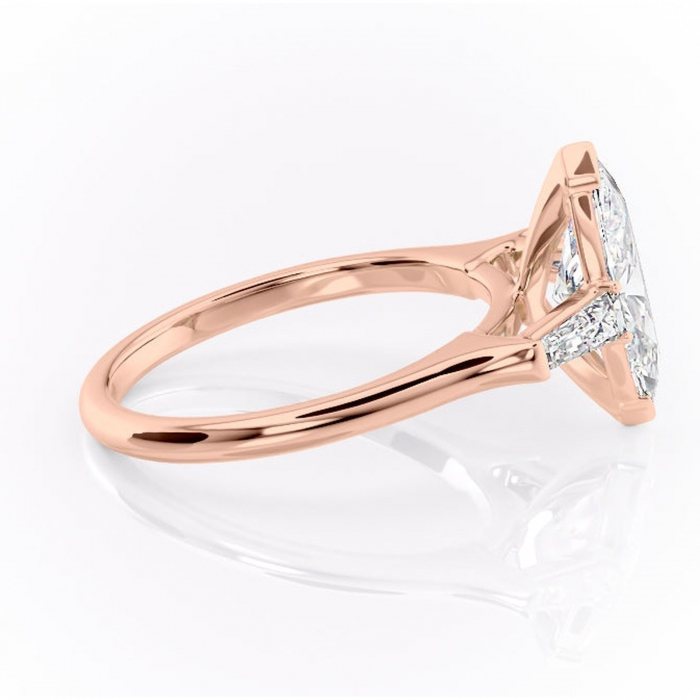 Inel de logodnă Lunaria din aur Rose 18kt cu moissanite tăietură marquise – Solitar rafinată pentru profil înalt | Personalizează și configurează gratuit online [2]