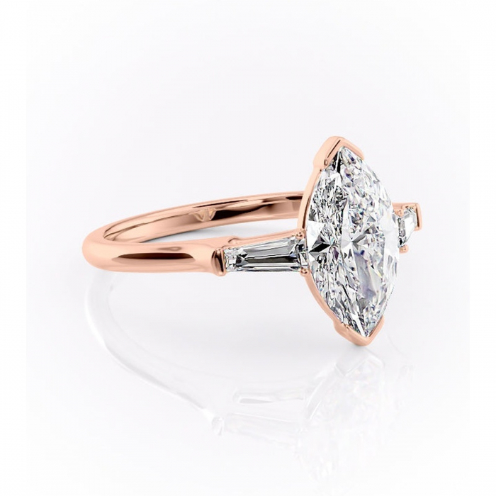 Inel de logodnă Lunaria din aur Rose 18kt cu moissanite tăietură marquise – Solitar rafinată pentru profil înalt | Personalizează și configurează gratuit online [1]