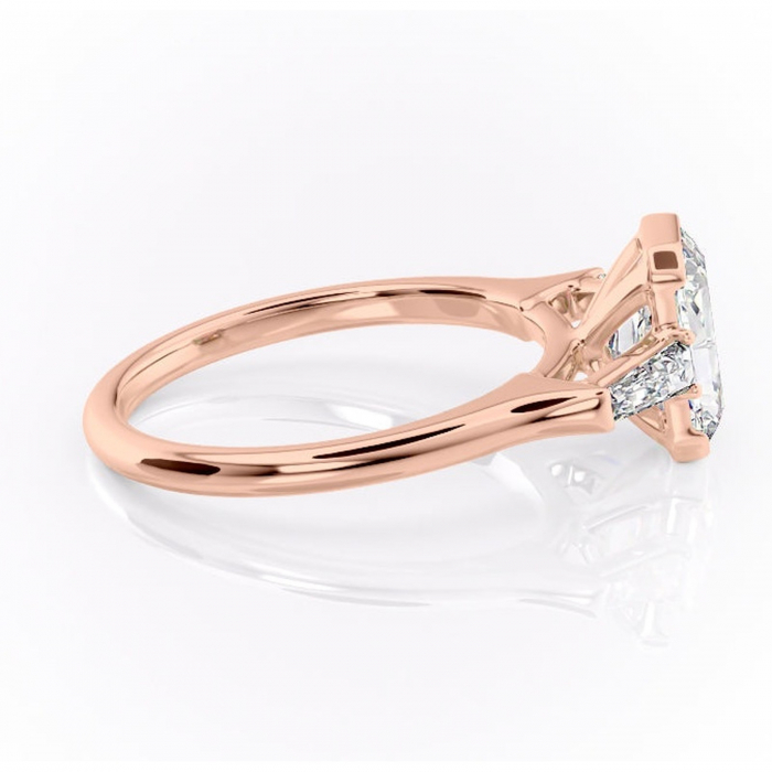 Inel de logodnă Lunaria din aur Rose 14kt cu moissanite tăietură radiantă – Solitar rafinată pentru profil înalt | Personalizează și configurează gratuit online [2]
