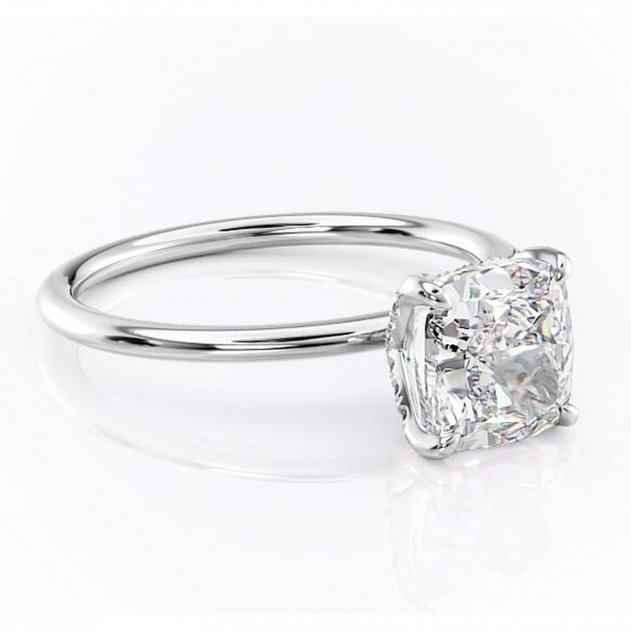 Inel de logodnă Lux din aur Alb 18kt cu moissanite tăietură pernă – Solitar rafinată pentru profil înalt | Personalizează și configurează gratuit online [1]