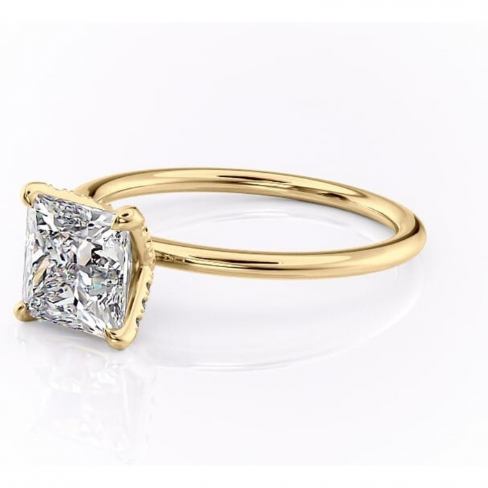 Inel de logodnă Lux din aur Galben 14kt cu moissanite tăietură princess – Solitar rafinată pentru profil înalt | Personalizează și configurează gratuit online [7]