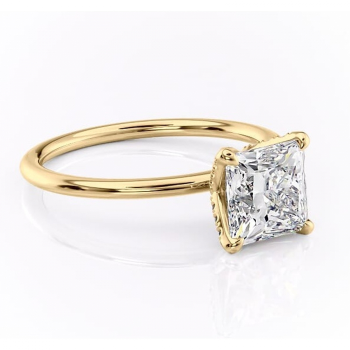 Inel de logodnă Lux din aur Galben 14kt cu moissanite tăietură princess – Solitar rafinată pentru profil înalt | Personalizează și configurează gratuit online [1]