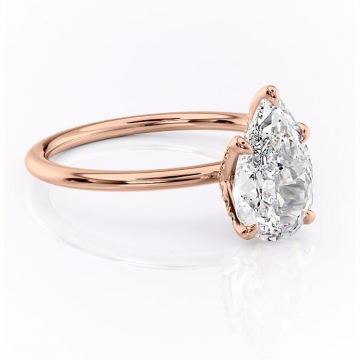 Inel de logodnă Lux din aur Rose 18kt cu moissanite tăietură pară – Solitar rafinată pentru profil înalt | Personalizează și configurează gratuit online [1]