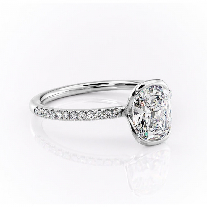 Inel de logodnă Maelis din aur Alb 14kt cu moissanite tăietură pernă – Montură închisă rafinată pentru profil mediu | Personalizează și configurează gratuit online [1]