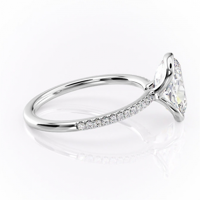 Inel de logodnă Maelis din aur Alb 14kt cu moissanite tăietură ovală – Montură închisă rafinată pentru profil mediu | Personalizează și configurează gratuit online [2]