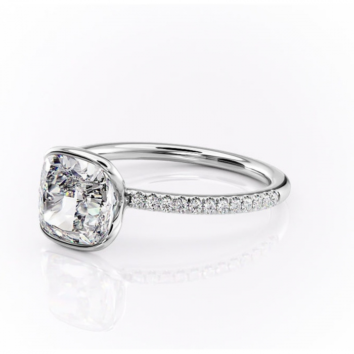 Inel de logodnă Maelis din aur Alb 14kt cu moissanite tăietură pernă – Montură închisă rafinată pentru profil mediu | Personalizează și configurează gratuit online [7]