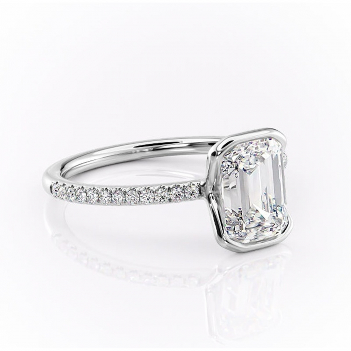 Inel de logodnă Maelis din aur Alb 14kt cu moissanite tăietură smarald – Montură închisă rafinată pentru profil mediu | Personalizează și configurează gratuit online [1]