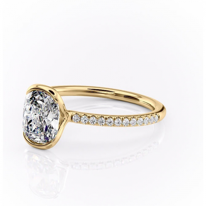 Inel de logodnă Maelis din aur Galben 14kt cu moissanite tăietură pernă – Montură închisă rafinată pentru profil mediu | Personalizează și configurează gratuit online [7]