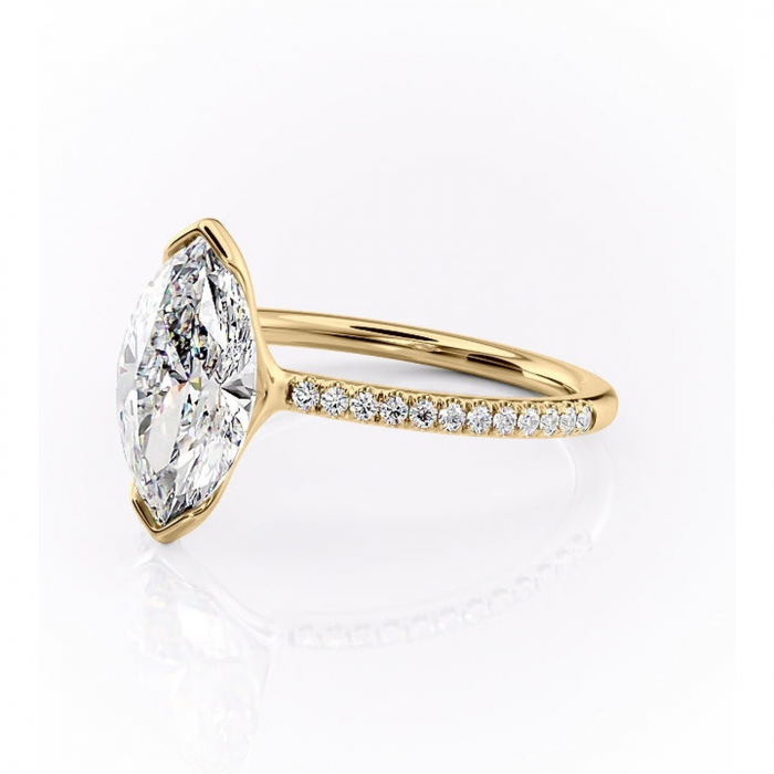 Inel de logodnă Maelis din aur Galben 14kt cu moissanite tăietură marquise – Montură închisă rafinată pentru profil mediu | Personalizează și configurează gratuit online [7]