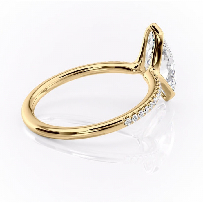 Inel de logodnă Maelis din aur Galben 14kt cu moissanite tăietură marquise – Montură închisă rafinată pentru profil mediu | Personalizează și configurează gratuit online [3]
