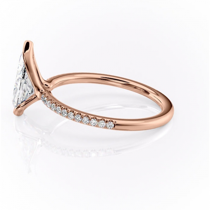 Inel de logodnă Maelis din aur Rose 14kt cu moissanite tăietură pară – Montură închisă rafinată pentru profil mediu | Personalizează și configurează gratuit online [6]