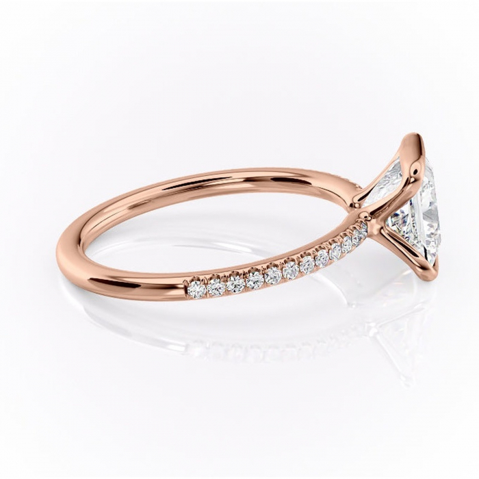 Inel de logodnă Maelis din aur Rose 14kt cu moissanite tăietură princess – Montură închisă rafinată pentru profil mediu | Personalizează și configurează gratuit online [2]