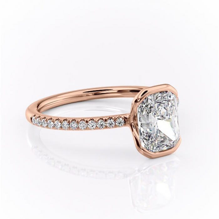 Inel de logodnă Maelis din aur Rose 18kt cu moissanite tăietură radiantă – Montură închisă rafinată pentru profil mediu | Personalizează și configurează gratuit online [1]