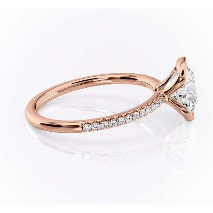 Inel de logodnă Maelis din aur Rose 14kt cu moissanite tăietură rotundă – Montură închisă rafinată pentru profil mediu | Personalizează și configurează gratuit online [2]
