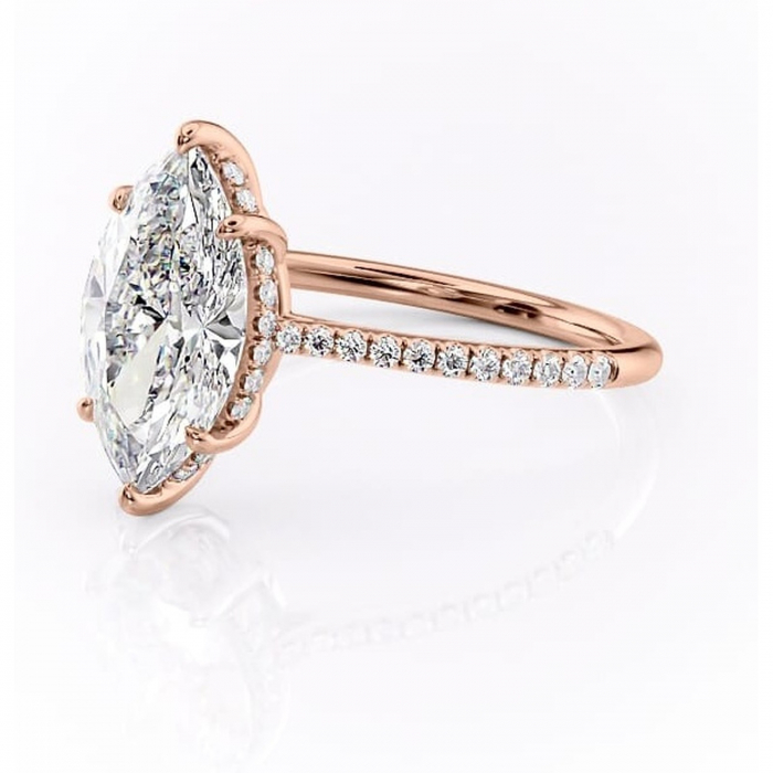 Inel de logodnă Marigold din aur Rose 18kt cu moissanite tăietură marquise – Montură pavé rafinată pentru profil jos | Personalizează și configurează gratuit online [7]