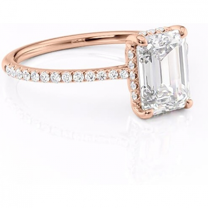 Inel de logodnă Marigold din aur Rose 14kt cu moissanite tăietură smarald – Montură pavé rafinată pentru profil jos | Personalizează și configurează gratuit online [1]