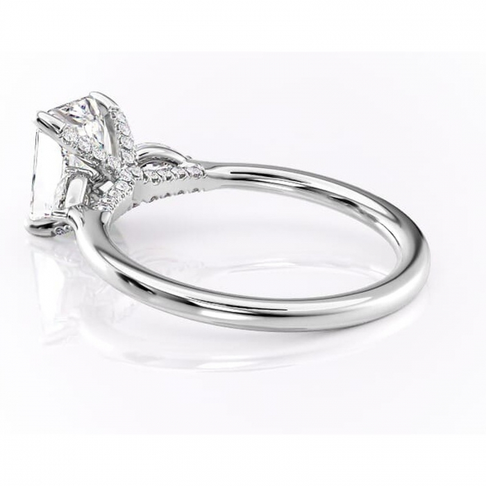 Inel de logodnă Matilda din aur Alb 14kt cu moissanite tăietură radiantă – Montură cu trei pietre rafinată pentru profil înalt | Personalizează și configurează gratuit online [5]