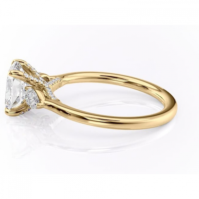 Inel de logodnă Matilda din aur Galben 14kt cu moissanite tăietură asscher – Montură cu trei pietre rafinată pentru profil înalt | Personalizează și configurează gratuit online [6]