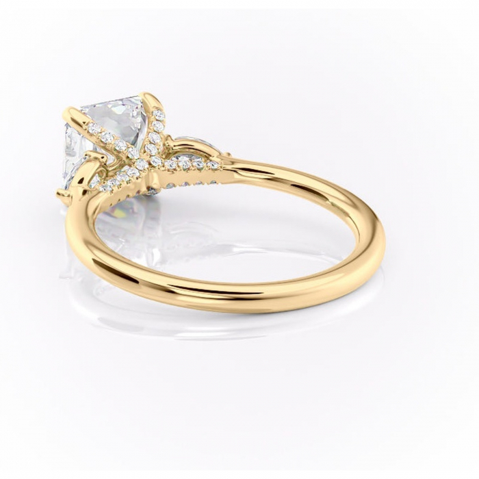 Inel de logodnă Matilda din aur Galben 18kt cu moissanite tăietură asscher – Montură cu trei pietre rafinată pentru profil înalt | Personalizează și configurează gratuit online [4]