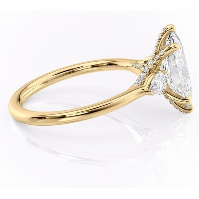 Inel de logodnă Matilda din aur Galben 14kt cu moissanite tăietură marquise – Montură cu trei pietre rafinată pentru profil înalt | Personalizează și configurează gratuit online [2]