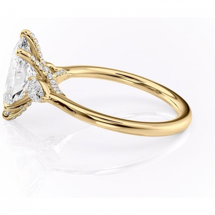 Inel de logodnă Matilda din aur Galben 14kt cu moissanite tăietură marquise – Montură cu trei pietre rafinată pentru profil înalt | Personalizează și configurează gratuit online [6]