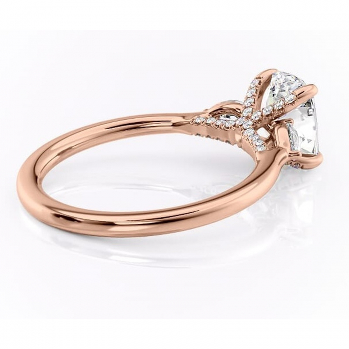 Inel de logodnă Matilda din aur Rose 14kt cu moissanite tăietură asscher – Montură cu trei pietre rafinată pentru profil înalt | Personalizează și configurează gratuit online [3]