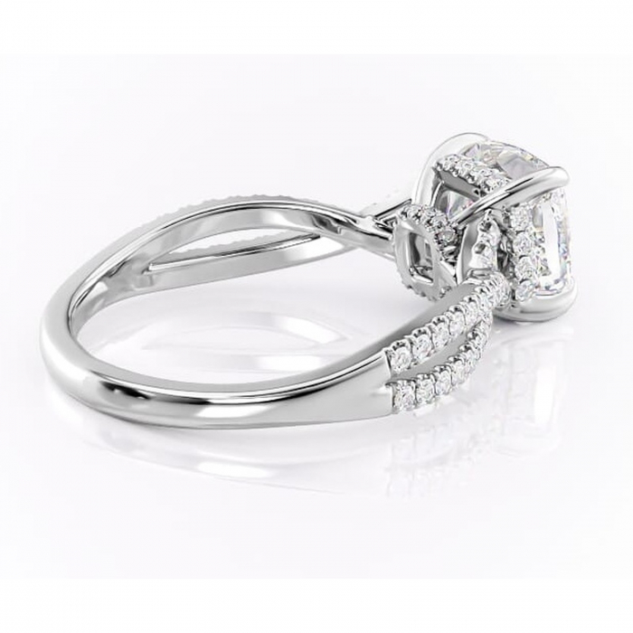 Inel de logodnă Meadow din aur Alb 14kt cu moissanite tăietură pernă – Montură pavé rafinată pentru profil mediu | Personalizează și configurează gratuit online [3]