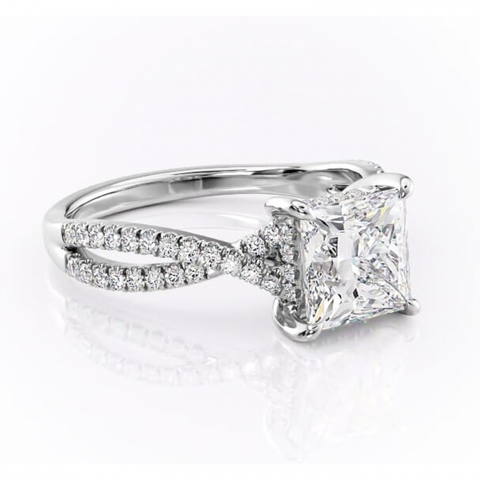 Inel de logodnă Meadow din aur Alb 14kt cu moissanite tăietură princess – Montură pavé rafinată pentru profil mediu | Personalizează și configurează gratuit online [1]