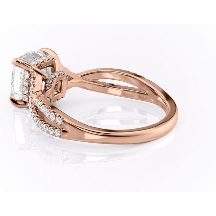 Inel de logodnă Meadow din aur Rose 18kt cu moissanite tăietură pernă – Montură pavé rafinată pentru profil mediu | Personalizează și configurează gratuit online [5]