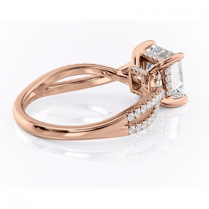 Inel de logodnă Meadow din aur Rose 18kt cu moissanite tăietură princess – Montură pavé rafinată pentru profil mediu | Personalizează și configurează gratuit online [3]