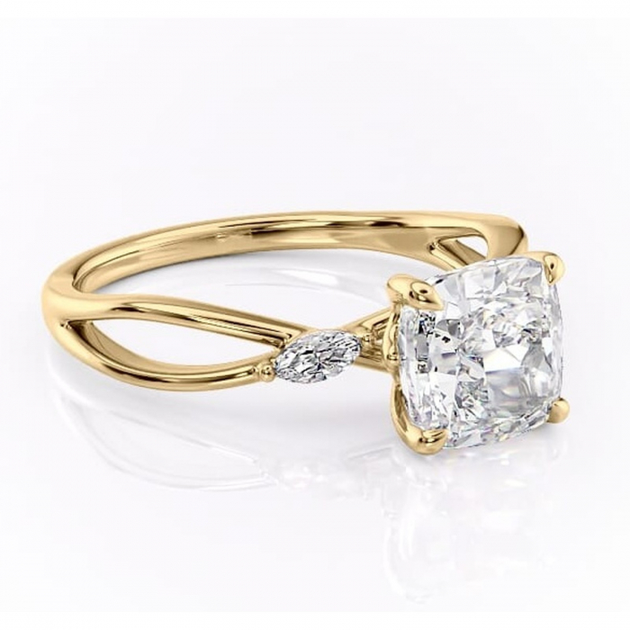 Inel de logodnă Mirabel din aur Galben 18kt cu moissanite tăietură pernă – Pietre laterale rafinată pentru profil mediu | Personalizează și configurează gratuit online [1]