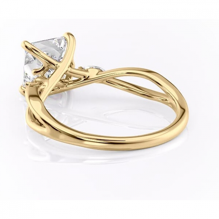 Inel de logodnă Mirabel din aur Galben 18kt cu moissanite tăietură princess – Pietre laterale rafinată pentru profil mediu | Personalizează și configurează gratuit online [4]