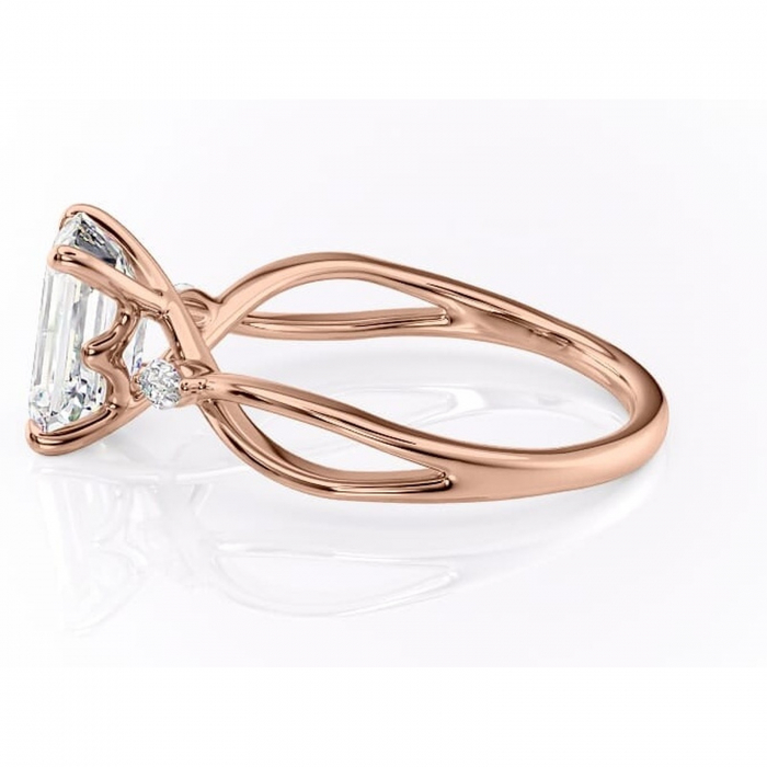 Inel de logodnă Mirabel din aur Rose 14kt cu moissanite tăietură smarald – Pietre laterale rafinată pentru profil mediu | Personalizează și configurează gratuit online [6]