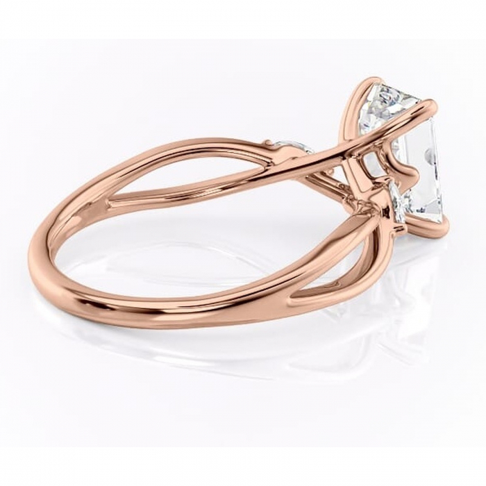 Inel de logodnă Mirabel din aur Rose 14kt cu moissanite tăietură smarald – Pietre laterale rafinată pentru profil mediu | Personalizează și configurează gratuit online [3]