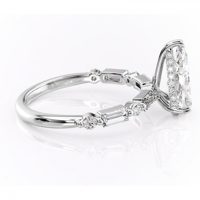 Inel de logodnă Moonstone din aur Alb 14kt cu moissanite tăietură pară – Pietre laterale rafinată pentru profil înalt | Personalizează și configurează gratuit online [2]