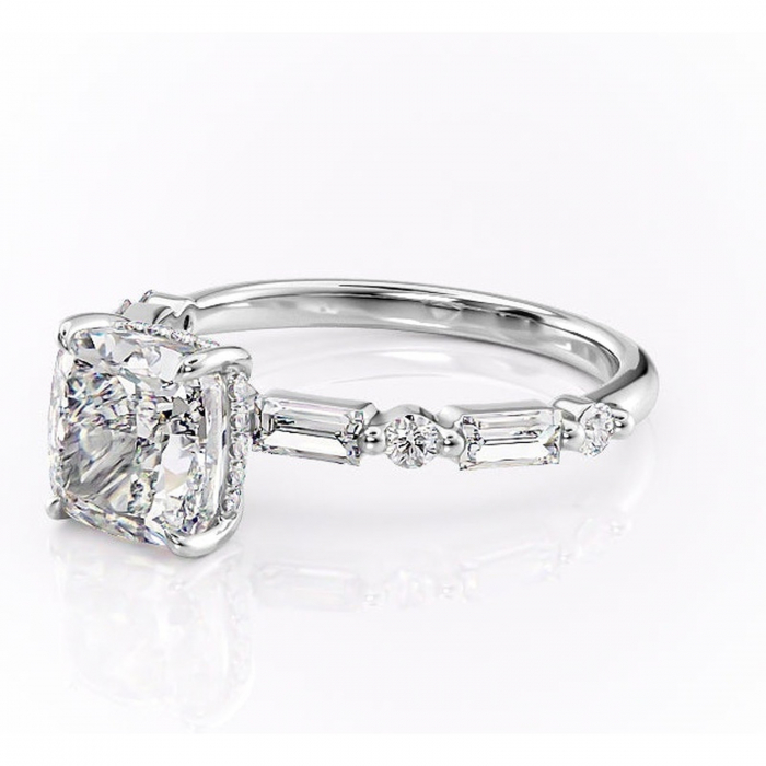 Inel de logodnă Moonstone din aur Alb 14kt cu moissanite tăietură pernă – Pietre laterale rafinată pentru profil înalt | Personalizează și configurează gratuit online [7]