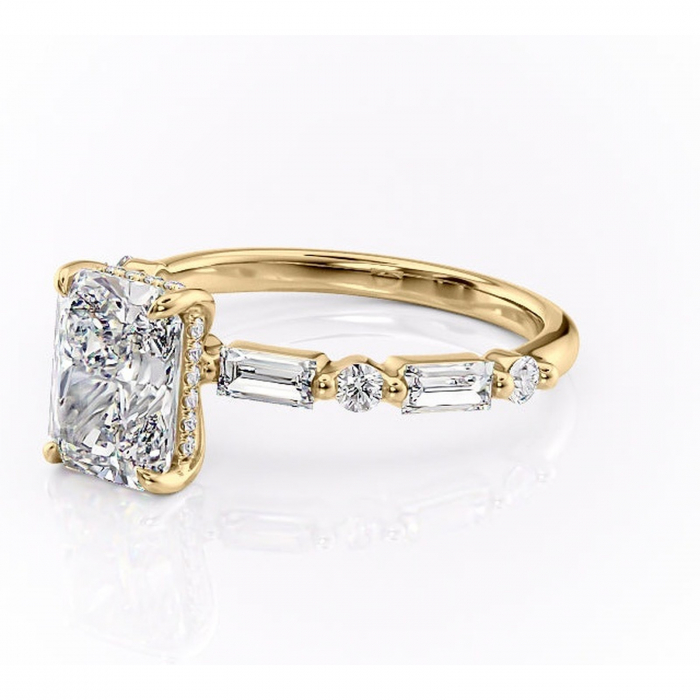 Inel de logodnă Moonstone din aur Galben 14kt cu moissanite tăietură radiantă – Pietre laterale rafinată pentru profil înalt | Personalizează și configurează gratuit online [7]