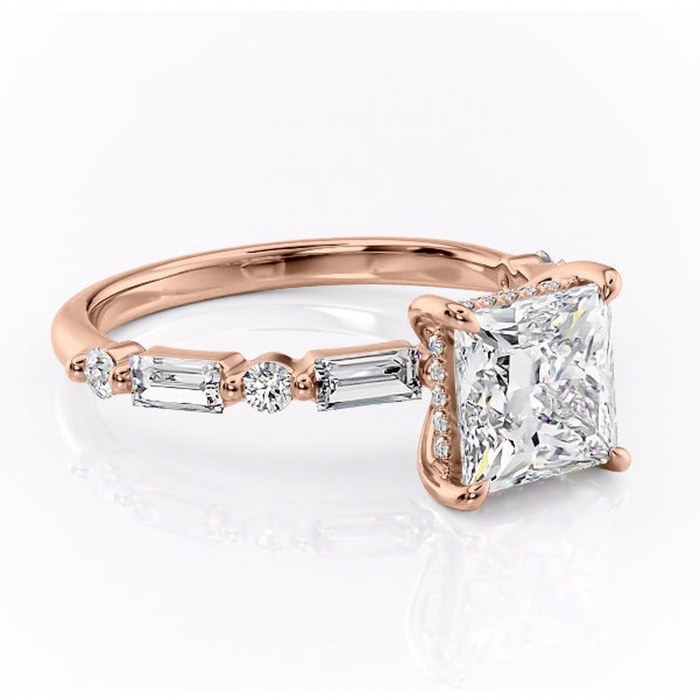 Inel de logodnă Moonstone din aur Rose 18kt cu moissanite tăietură princess – Pietre laterale rafinată pentru profil înalt | Personalizează și configurează gratuit online [1]
