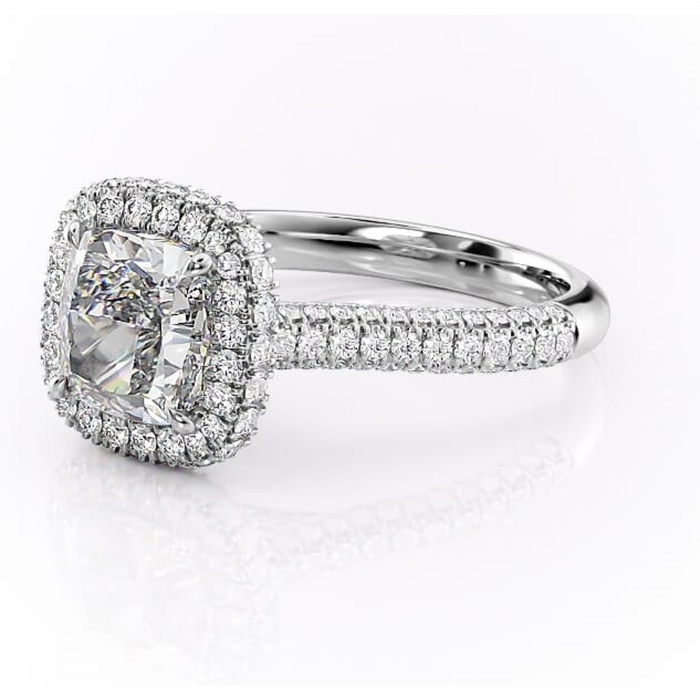Inel de logodnă Nerina din aur Alb 14kt cu moissanite tăietură pernă – Halo rafinată pentru profil înalt | Personalizează și configurează gratuit online [7]