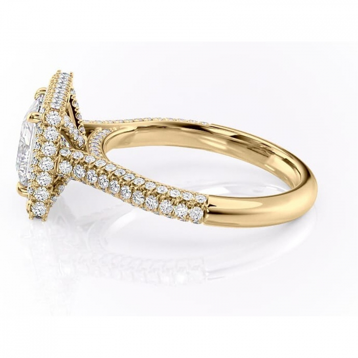 Inel de logodnă Nerina din aur Galben 14kt cu moissanite tăietură princess – Halo rafinată pentru profil înalt | Personalizează și configurează gratuit online [6]