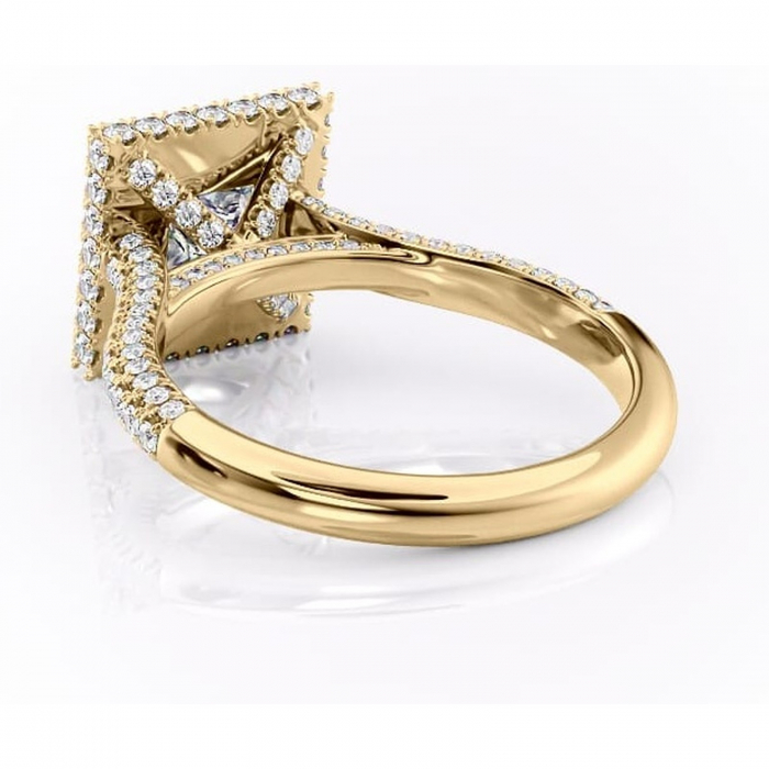 Inel de logodnă Nerina din aur Galben 14kt cu moissanite tăietură princess – Halo rafinată pentru profil înalt | Personalizează și configurează gratuit online [4]