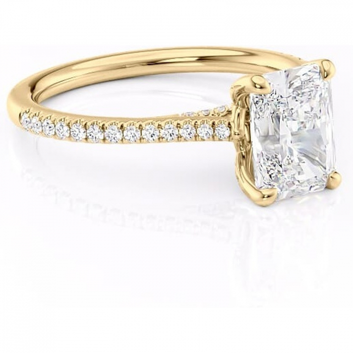 Inel de logodnă Noa din aur Galben 14kt cu moissanite tăietură radiantă – Montură pavé rafinată pentru profil înalt | Personalizează și configurează gratuit online [1]