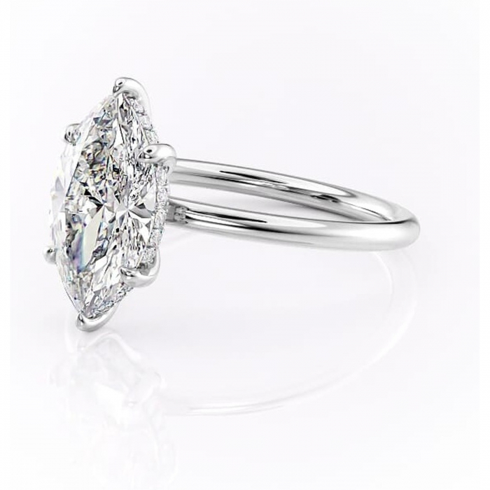 Inel de logodnă Nyla din aur Alb 14kt cu moissanite tăietură marquise – Montură Kamellie joasă rafinată pentru profil jos | Personalizează și configurează gratuit online [7]