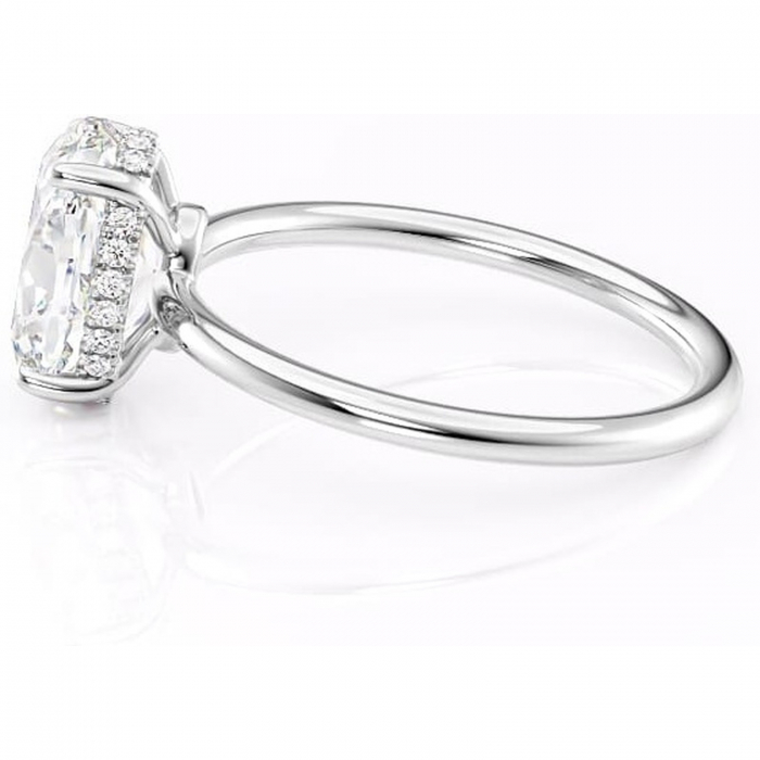 Inel de logodnă Nyla din aur Alb 14kt cu moissanite tăietură ovală – Montură Kamellie joasă rafinată pentru profil jos | Personalizează și configurează gratuit online [6]