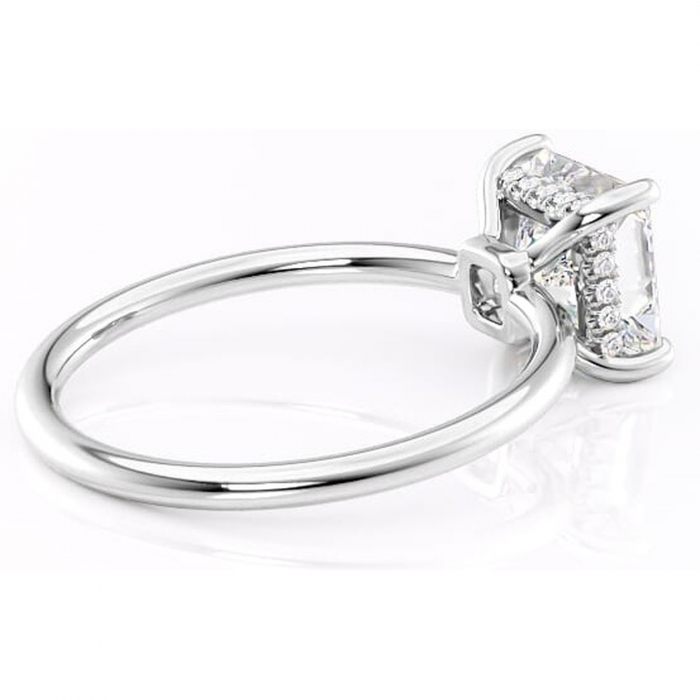 Inel de logodnă Nyla din aur Alb 18kt cu moissanite tăietură princess – Montură Kamellie joasă rafinată pentru profil jos | Personalizează și configurează gratuit online [3]